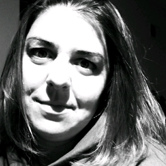 Meet your Posher, Sheila - Picture 1 of 1